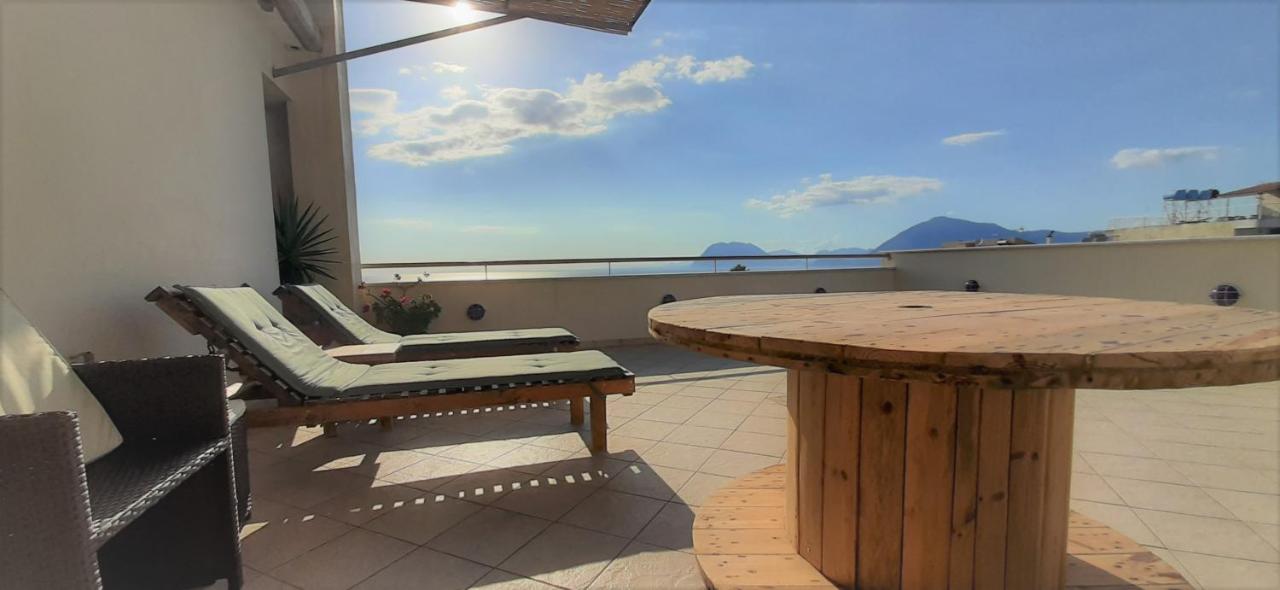 V For The View Appartement Patras Buitenkant foto